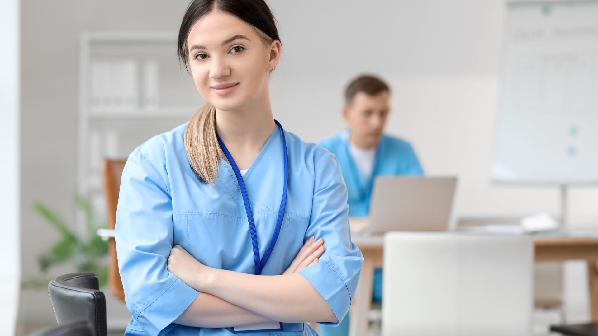 Auxiliaire puériculture vs aide-soignante