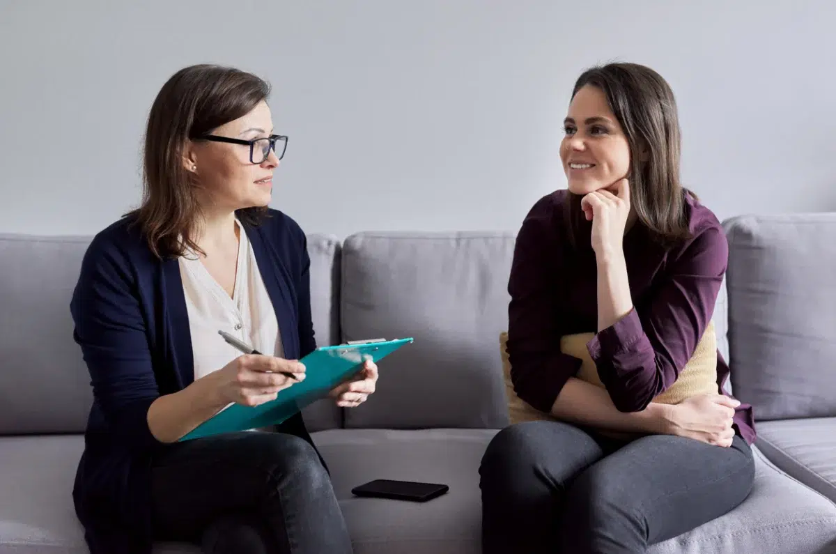 Educateur spécialisée vs moniteur éducateur